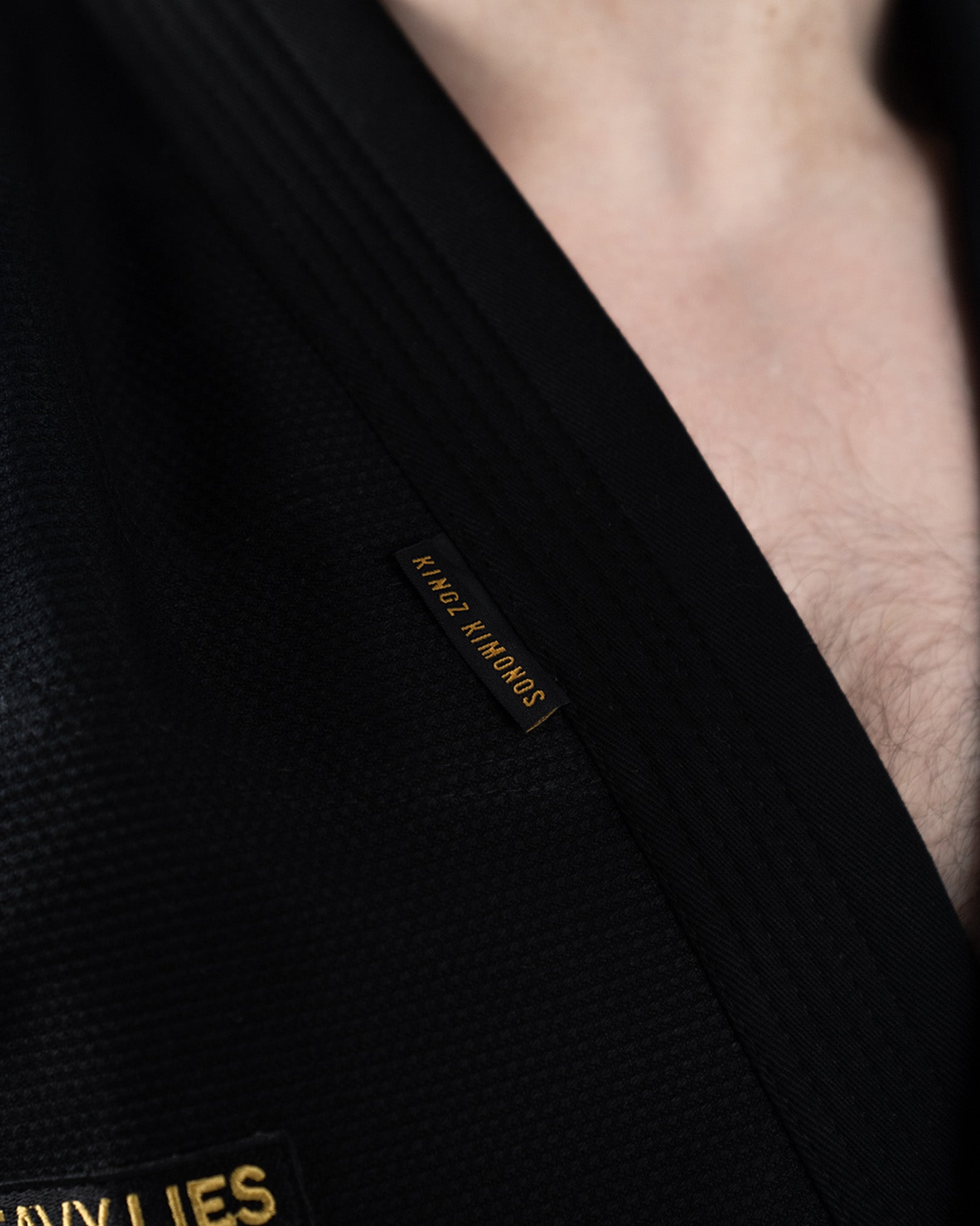 Comp 450 V6 Jiu Jitsu Gi - Black (2023 version)