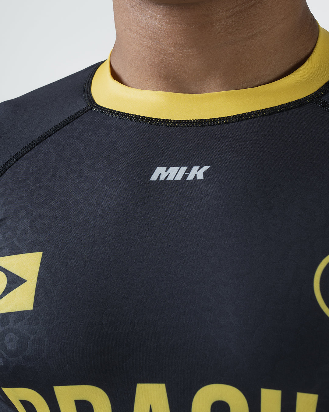 MI-K Roots Onca Pintada Rashguard